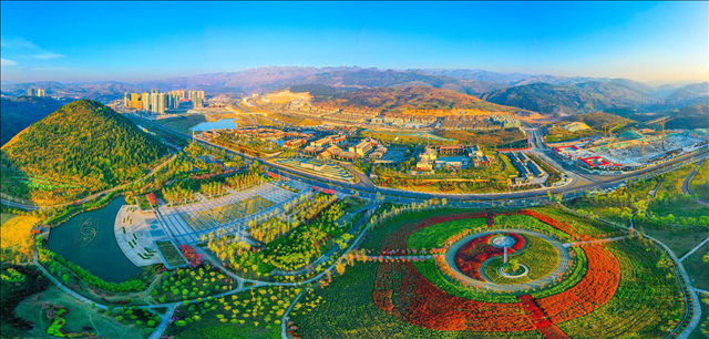 新时代 新征程、新面貌 新生活 新图景